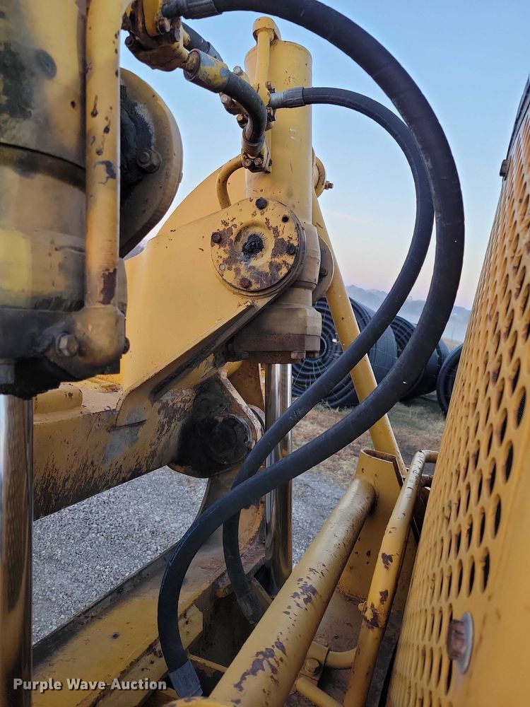 image for item EA2739 1968 Caterpillar 16 rigid frame motor grader