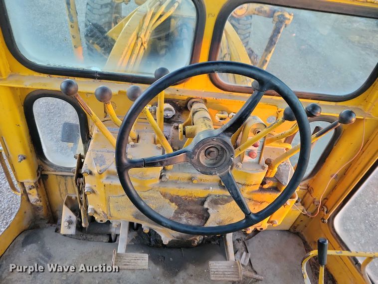 image for item EA2739 1968 Caterpillar 16 rigid frame motor grader