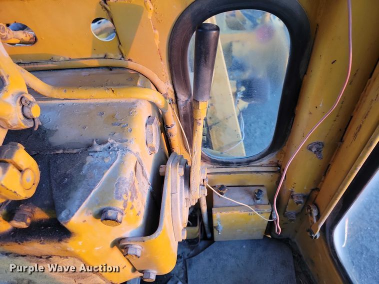 image for item EA2739 1968 Caterpillar 16 rigid frame motor grader