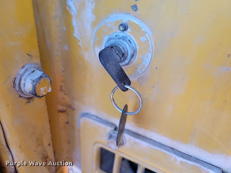 image for item EA2739 1968 Caterpillar 16 rigid frame motor grader