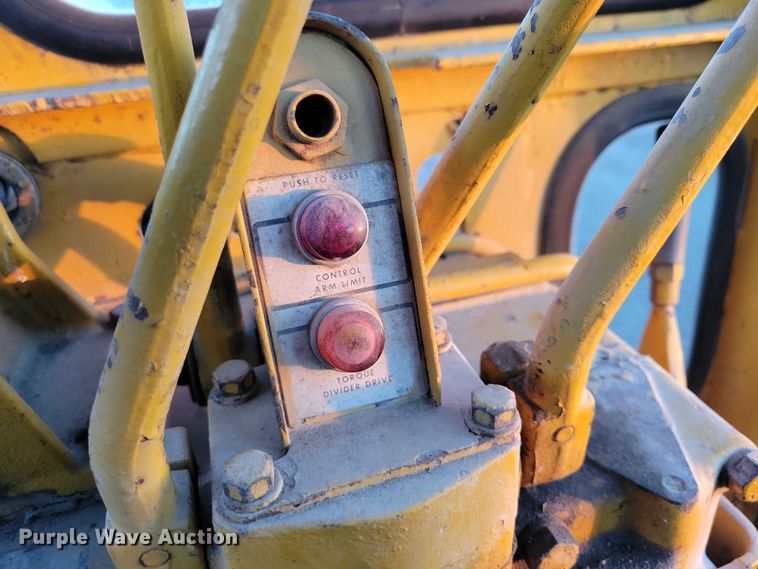 image for item EA2739 1968 Caterpillar 16 rigid frame motor grader