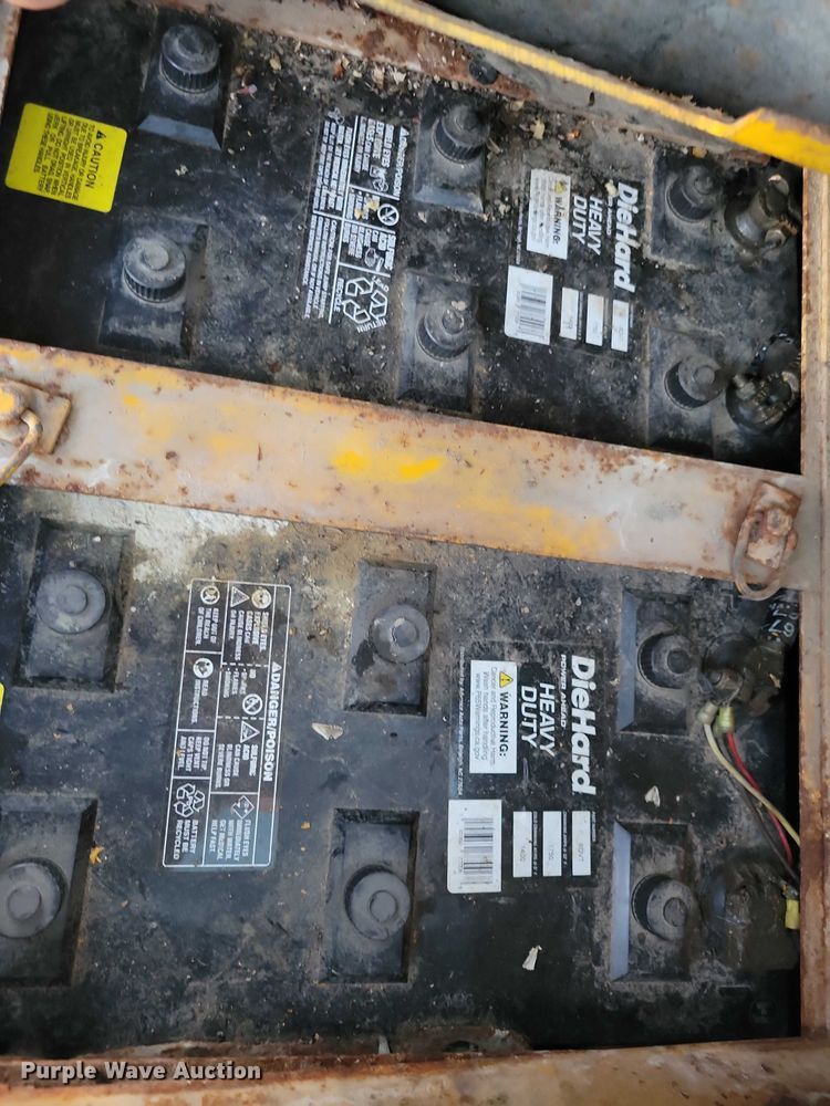 image for item EA2739 1968 Caterpillar 16 rigid frame motor grader