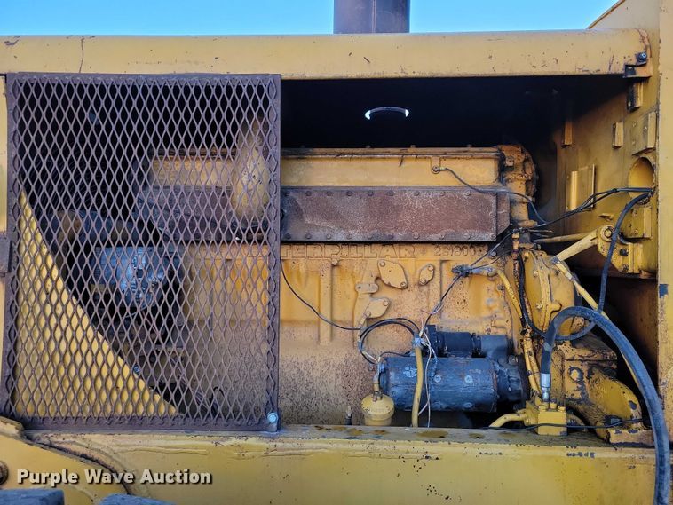 image for item EA2739 1968 Caterpillar 16 rigid frame motor grader