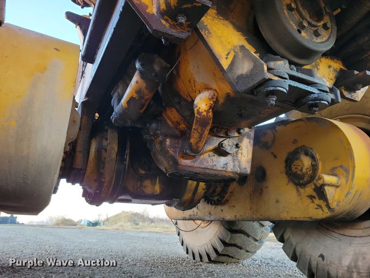 image for item EA2739 1968 Caterpillar 16 rigid frame motor grader