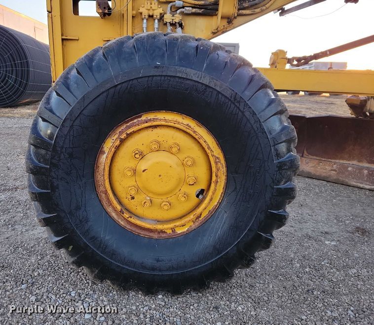 image for item EA2739 1968 Caterpillar 16 rigid frame motor grader