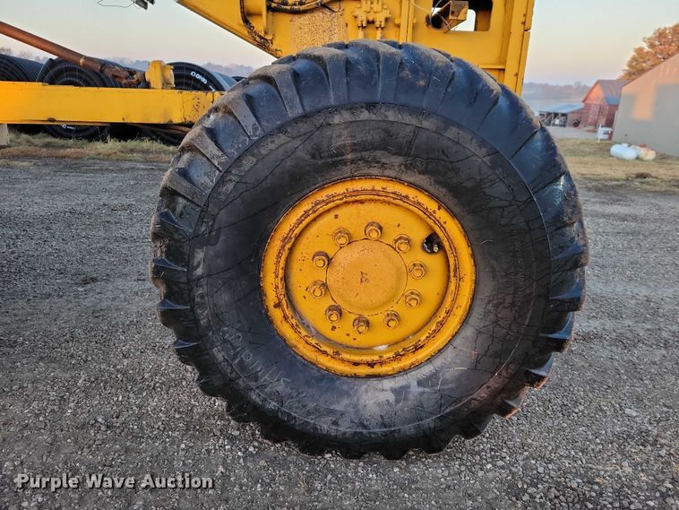 image for item EA2739 1968 Caterpillar 16 rigid frame motor grader