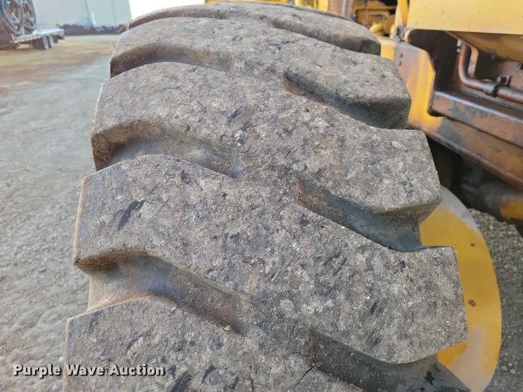 image for item EA2739 1968 Caterpillar 16 rigid frame motor grader