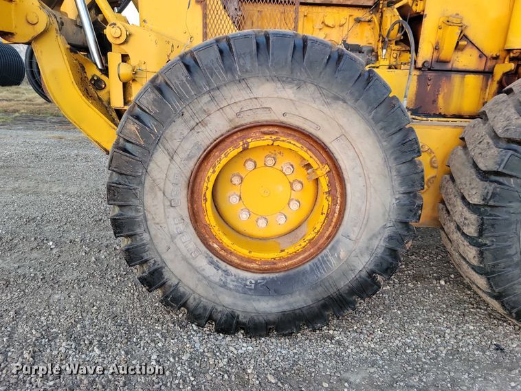 image for item EA2739 1968 Caterpillar 16 rigid frame motor grader