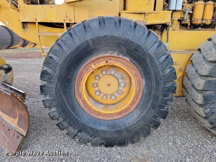 image for item EA2739 1968 Caterpillar 16 rigid frame motor grader