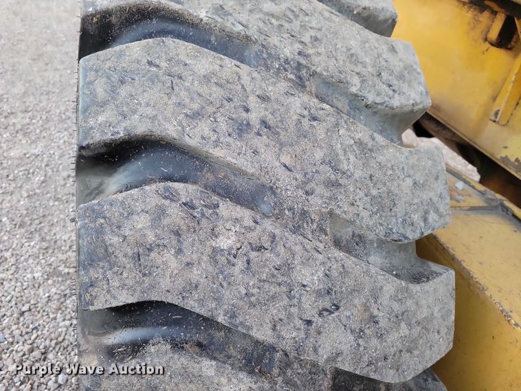 image for item EA2739 1968 Caterpillar 16 rigid frame motor grader