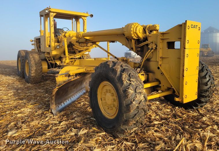 image for item EA2740 1973 Caterpillar 16 rigid frame motor grader