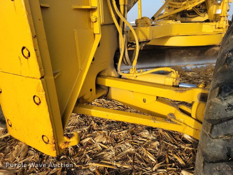 image for item EA2740 1973 Caterpillar 16 rigid frame motor grader