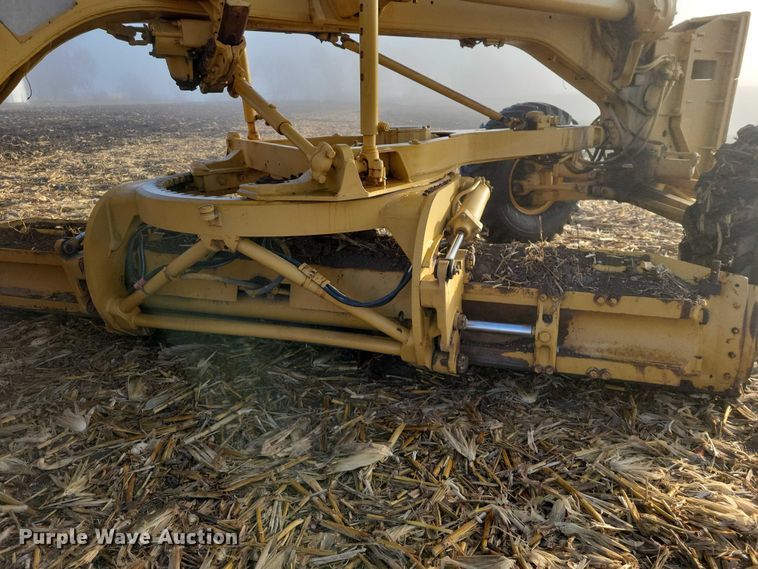 image for item EA2740 1973 Caterpillar 16 rigid frame motor grader