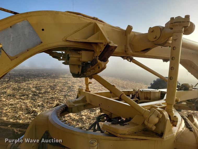 image for item EA2740 1973 Caterpillar 16 rigid frame motor grader