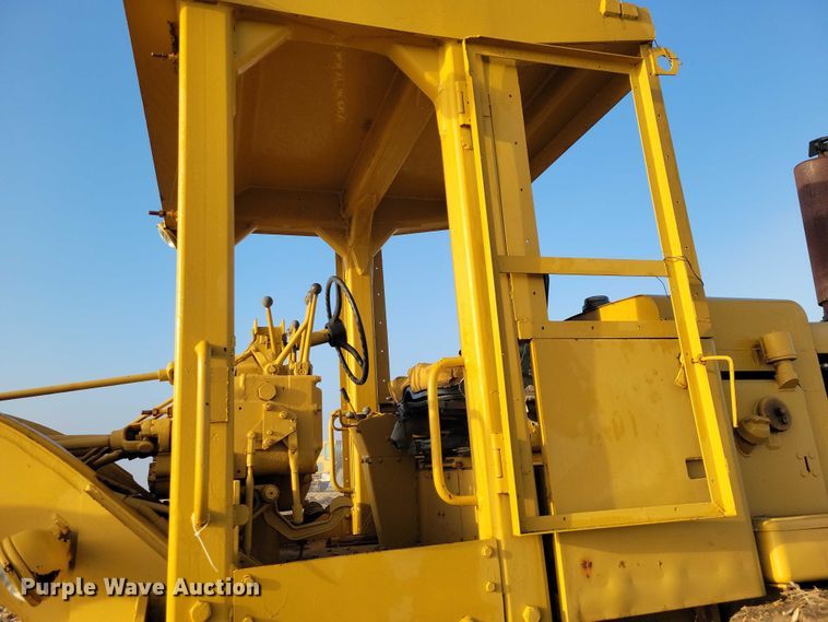 image for item EA2740 1973 Caterpillar 16 rigid frame motor grader