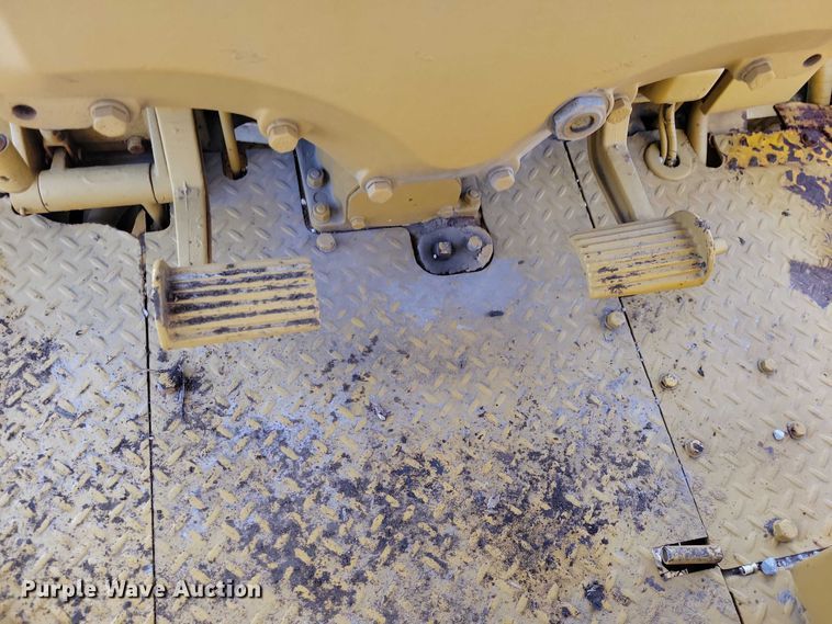 image for item EA2740 1973 Caterpillar 16 rigid frame motor grader