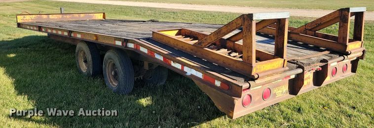 image for item EA2742 1995 Econoline MP425DF equipment trailer