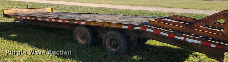 image for item EA2742 1995 Econoline MP425DF equipment trailer