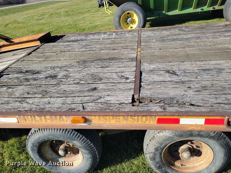 image for item EA2742 1995 Econoline MP425DF equipment trailer