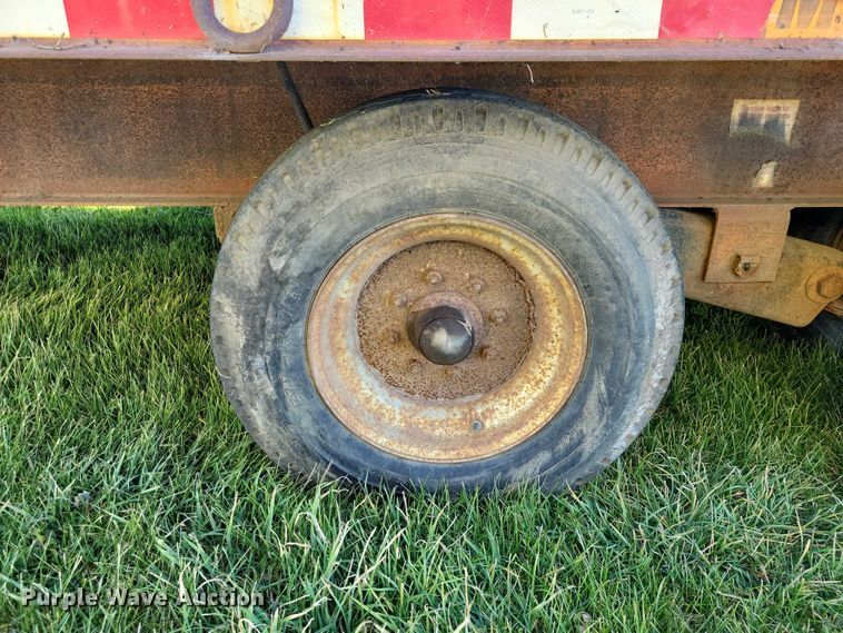 image for item EA2742 1995 Econoline MP425DF equipment trailer