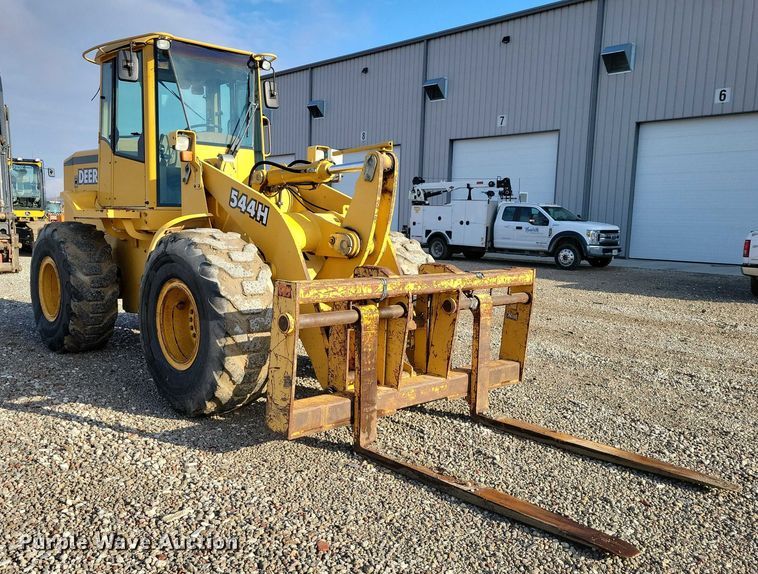 image for item EA2752 1999 John Deere 544H wheel loader