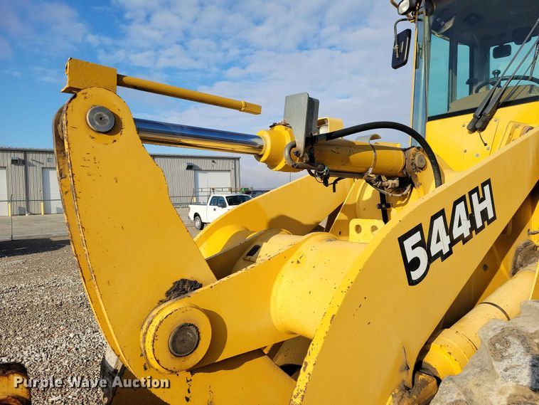 image for item EA2752 1999 John Deere 544H wheel loader