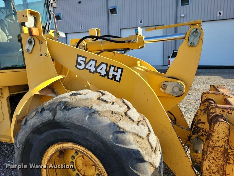 image for item EA2752 1999 John Deere 544H wheel loader