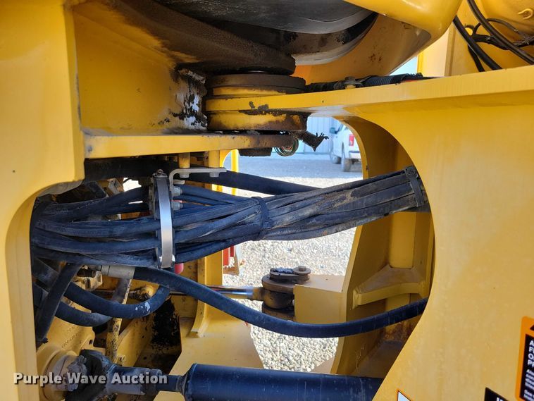 image for item EA2752 1999 John Deere 544H wheel loader