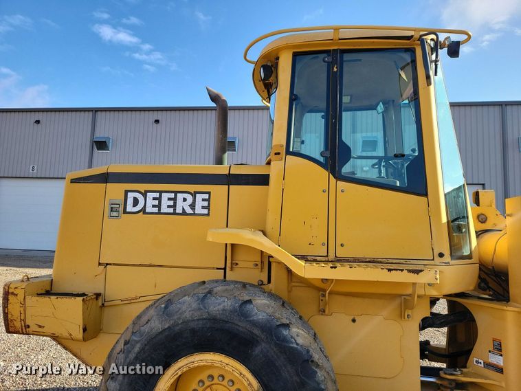 image for item EA2752 1999 John Deere 544H wheel loader