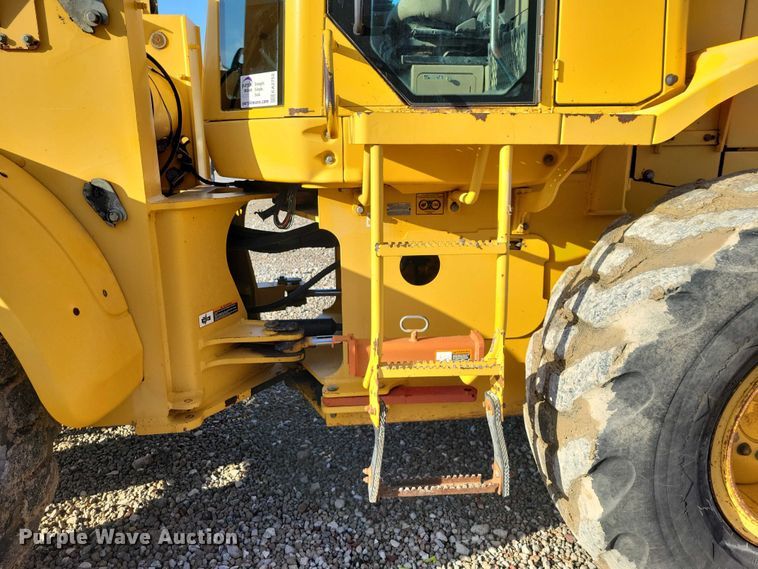 image for item EA2752 1999 John Deere 544H wheel loader