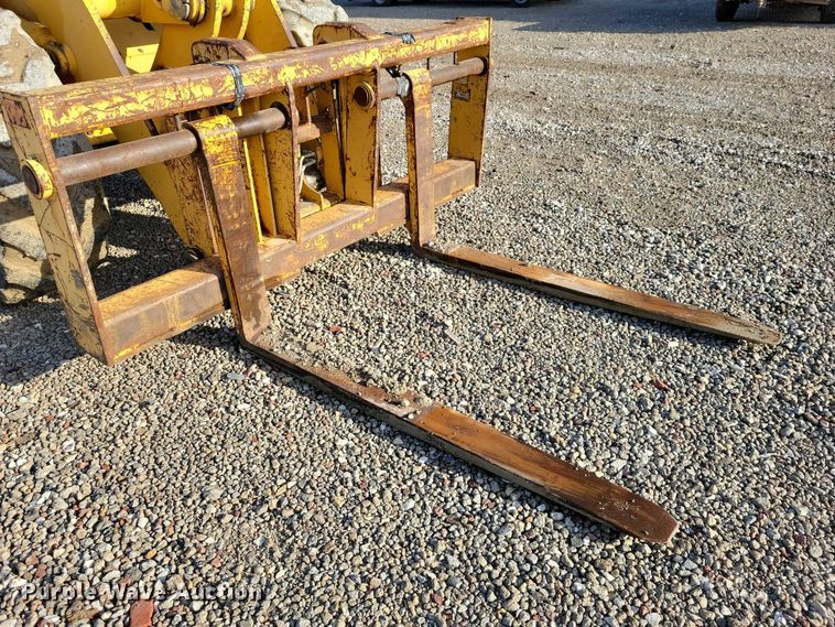 image for item EA2752 1999 John Deere 544H wheel loader