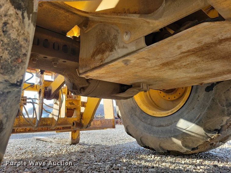 image for item EA2752 1999 John Deere 544H wheel loader