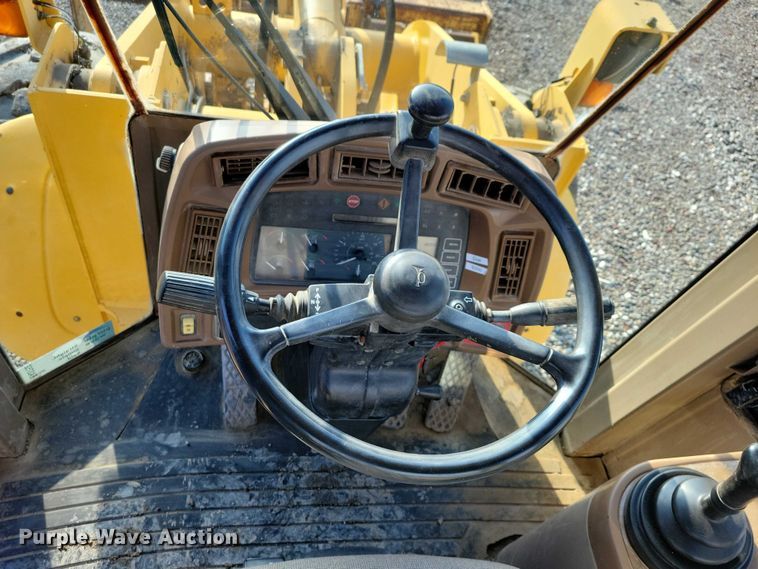 image for item EA2752 1999 John Deere 544H wheel loader