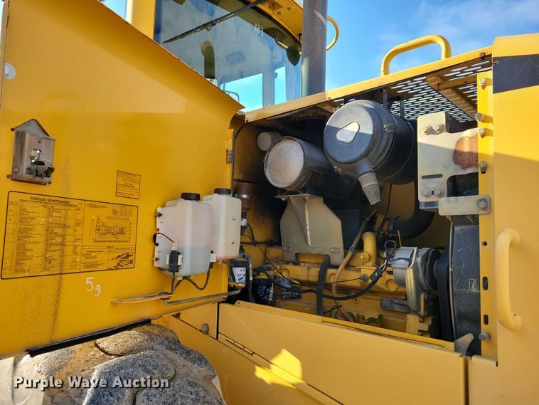 image for item EA2752 1999 John Deere 544H wheel loader