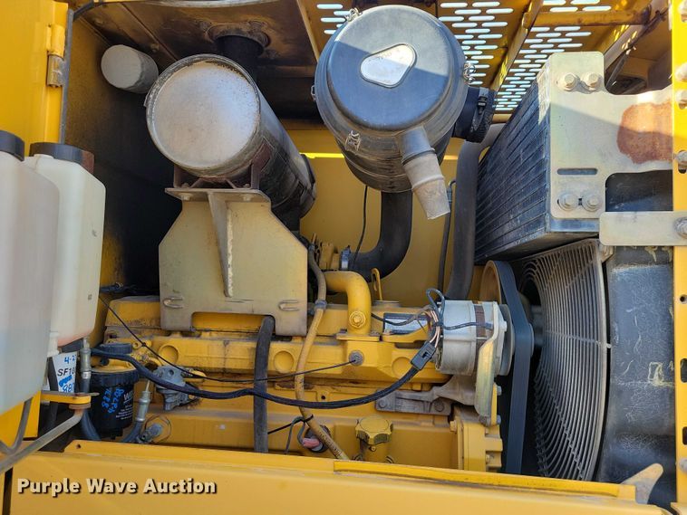 image for item EA2752 1999 John Deere 544H wheel loader