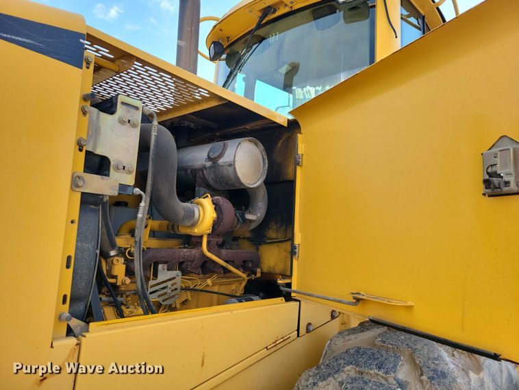 image for item EA2752 1999 John Deere 544H wheel loader