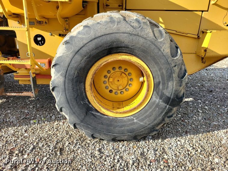 image for item EA2752 1999 John Deere 544H wheel loader