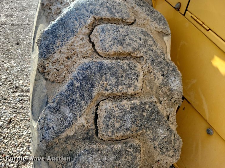 image for item EA2752 1999 John Deere 544H wheel loader