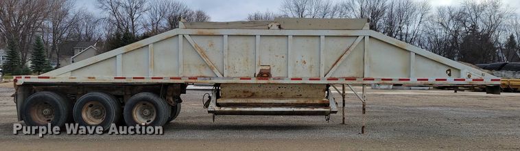 image for item EA2754 1991 Ranch Manufacturing Co bottom dump trailer