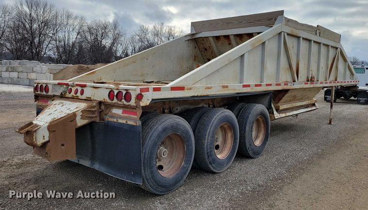 image for item EA2754 1991 Ranch Manufacturing Co bottom dump trailer