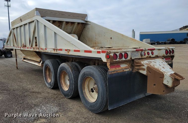 image for item EA2754 1991 Ranch Manufacturing Co bottom dump trailer