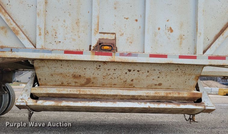 image for item EA2754 1991 Ranch Manufacturing Co bottom dump trailer