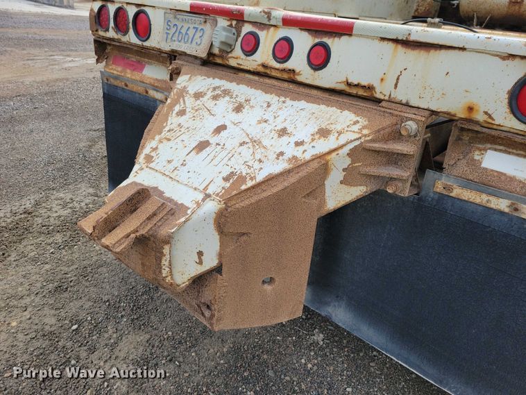 image for item EA2754 1991 Ranch Manufacturing Co bottom dump trailer