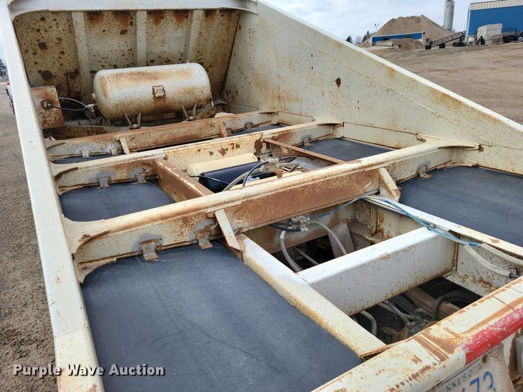 image for item EA2754 1991 Ranch Manufacturing Co bottom dump trailer