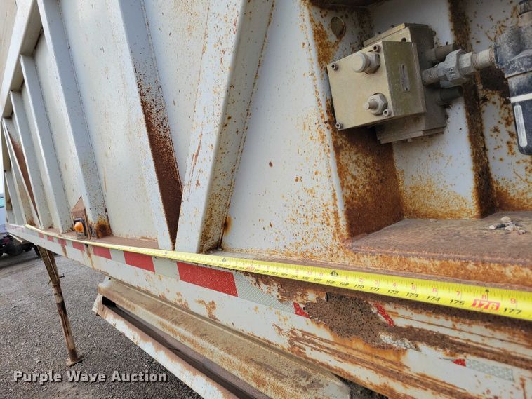 image for item EA2754 1991 Ranch Manufacturing Co bottom dump trailer