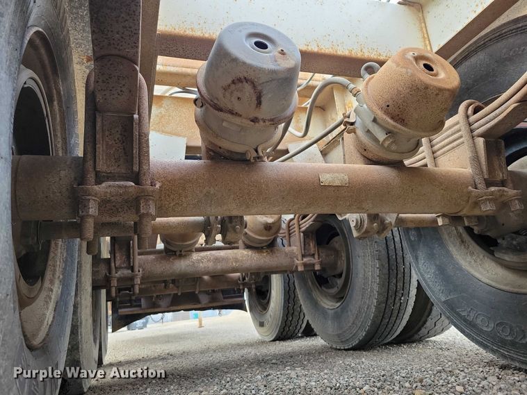 image for item EA2754 1991 Ranch Manufacturing Co bottom dump trailer