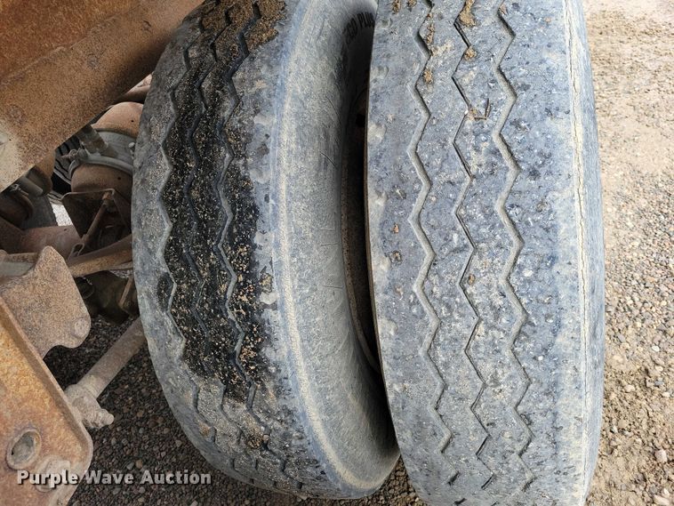 image for item EA2754 1991 Ranch Manufacturing Co bottom dump trailer