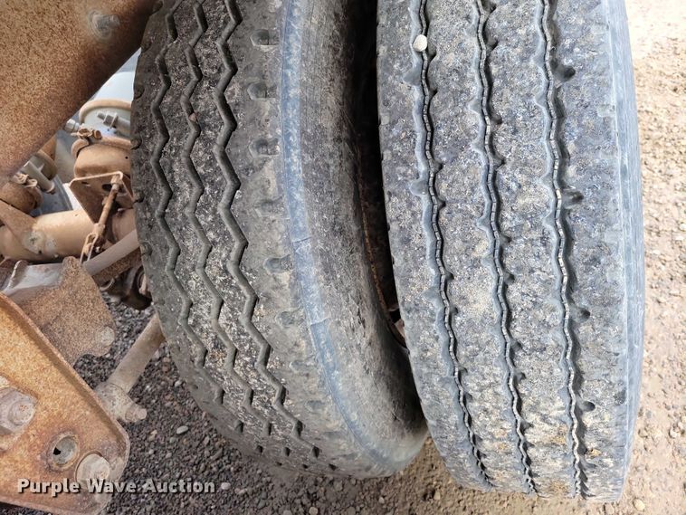 image for item EA2754 1991 Ranch Manufacturing Co bottom dump trailer