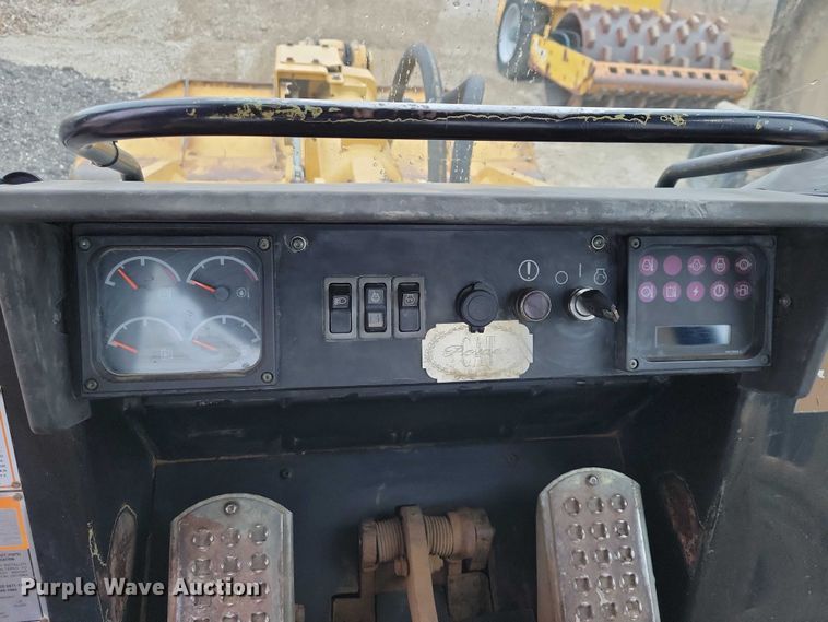 image for item EA2755 1998 Caterpillar 953C 