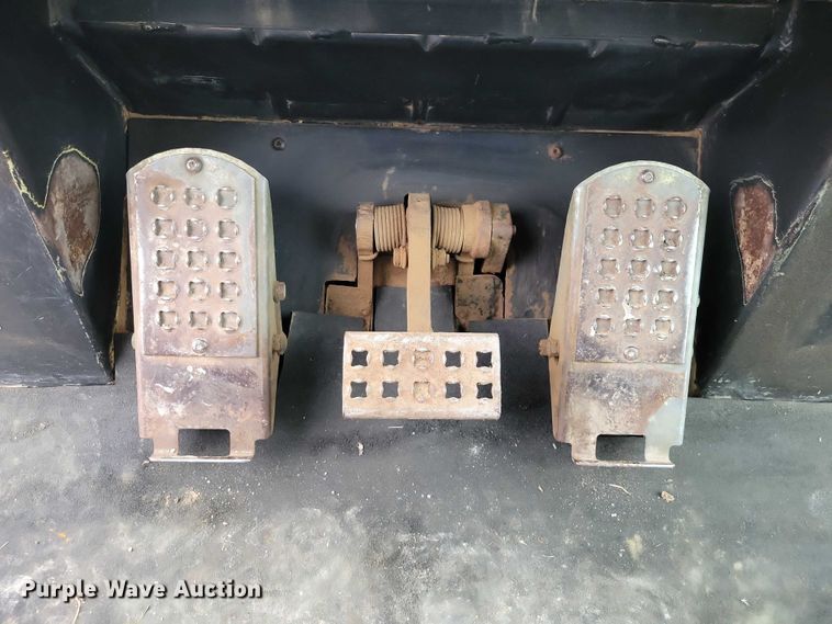 image for item EA2755 1998 Caterpillar 953C 